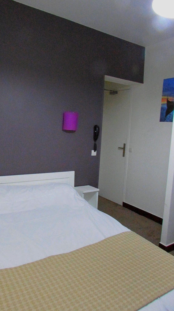 Habitación individual del hotel Choisy. Foto 1