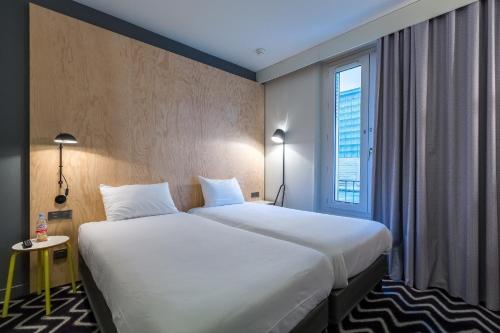 Habitación Doble Estándar - 2 camas del hotel Ibis Styles Paris Place d'Italie Butte Aux Cailles. Foto 2