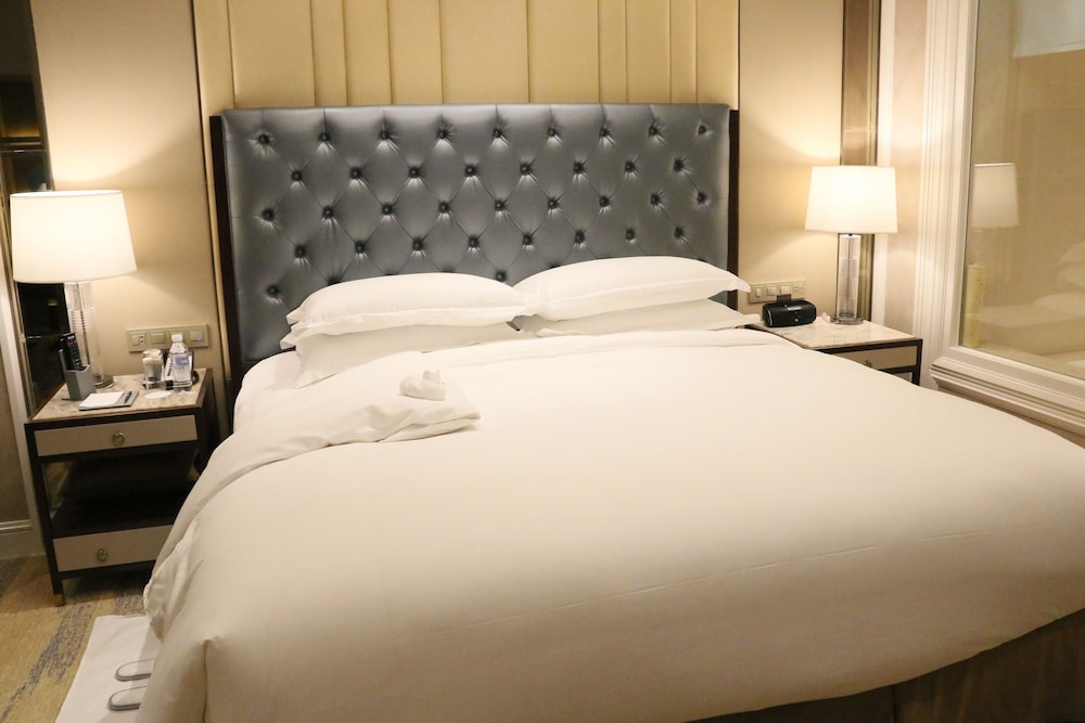 HABITACIÓN SUPERIOR, 1 Cama King Size del hotel Sofitel Shanghai Hongqiao. Foto 3