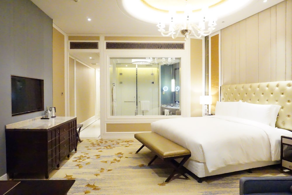 Habitación de Lujo, 1 cama king size del hotel Sofitel Shanghai Hongqiao. Foto 2