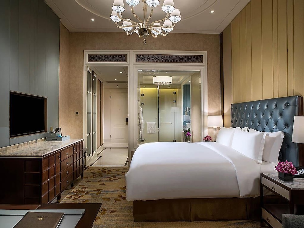 Habitación de Lujo, 1 cama king size del hotel Sofitel Shanghai Hongqiao. Foto 14