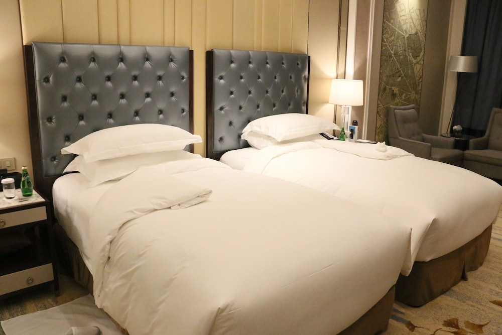 Habitación de lujo, 2 camas individuales del hotel Sofitel Shanghai Hongqiao. Foto 4