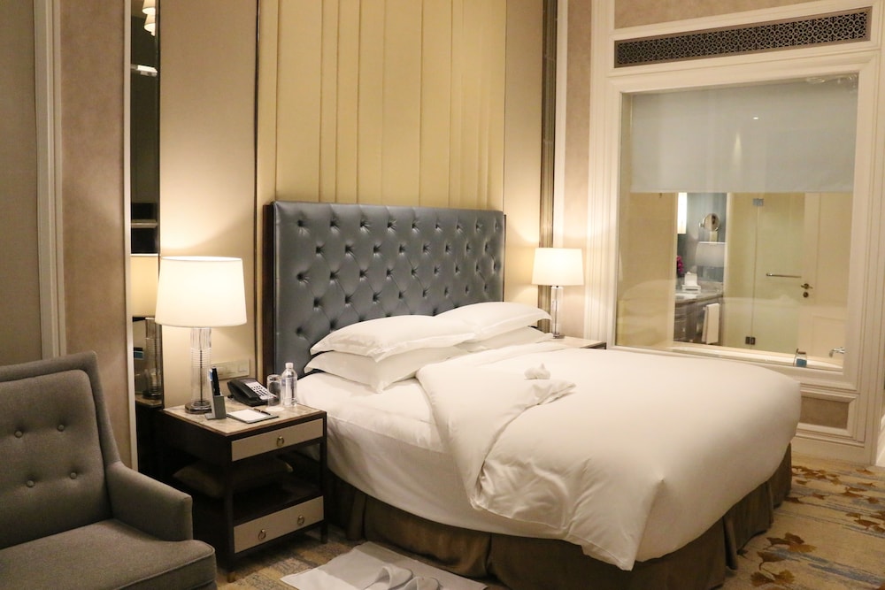 HABITACIÓN SUPERIOR, Acceso Club Millesime, 1 Cama King Size del hotel Sofitel Shanghai Hongqiao. Foto 3