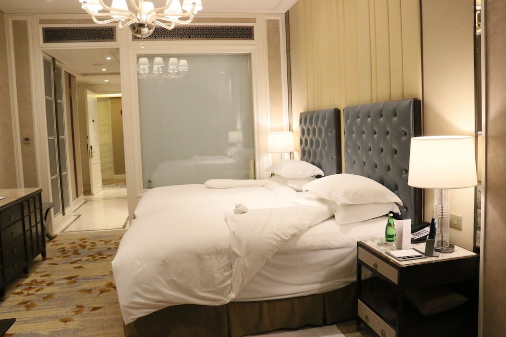 HABITACIÓN SUPERIOR, Acceso Club Millesime, 2 Camas Individuales del hotel Sofitel Shanghai Hongqiao. Foto 6