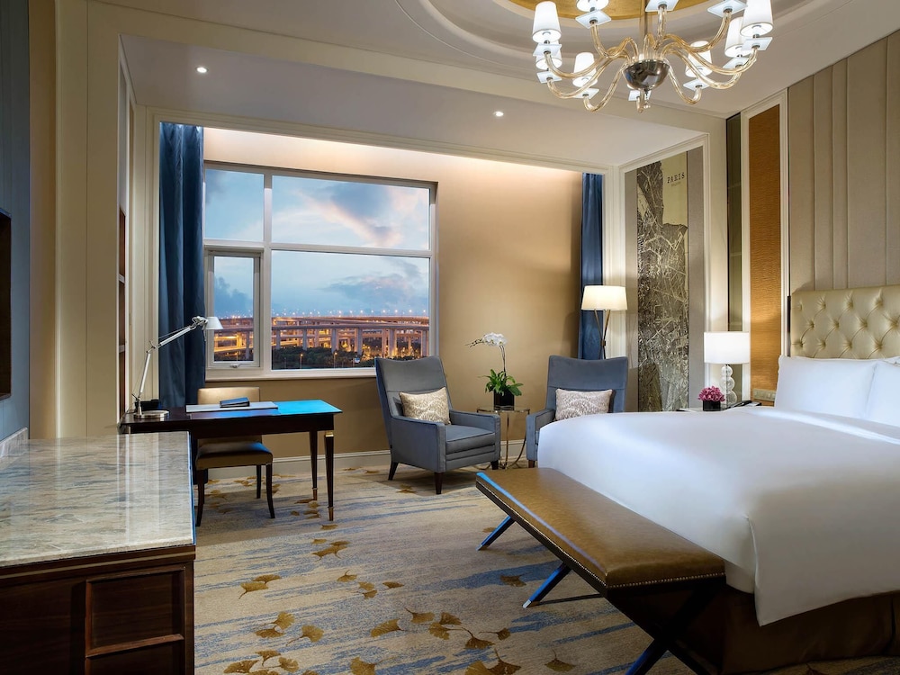 SUITE JUNIOR, 1 Cama King Size del hotel Sofitel Shanghai Hongqiao