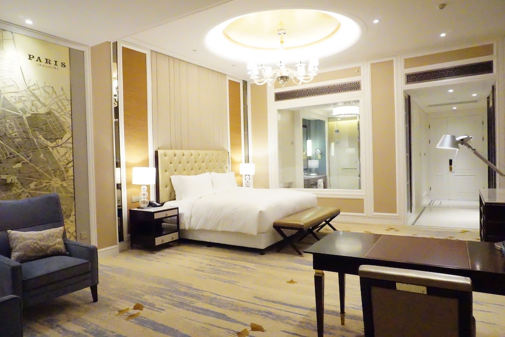 SUITE JUNIOR, 1 Cama King Size del hotel Sofitel Shanghai Hongqiao. Foto 1