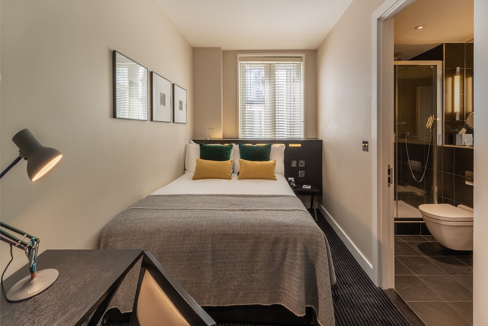 Small Double del hotel The Resident Soho. Foto 1