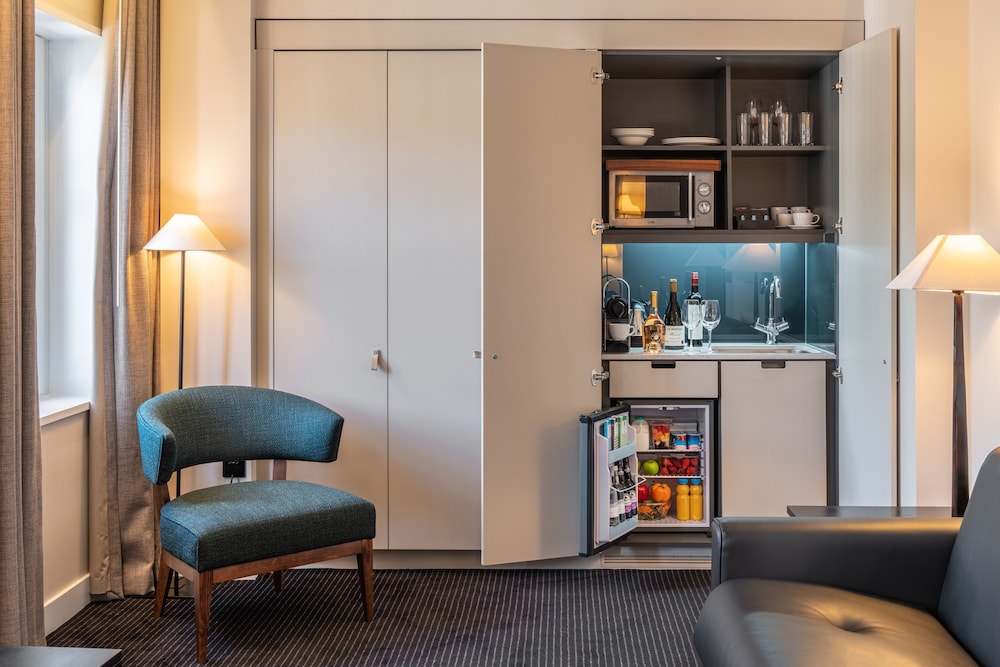 Suite del hotel The Resident Soho. Foto 1