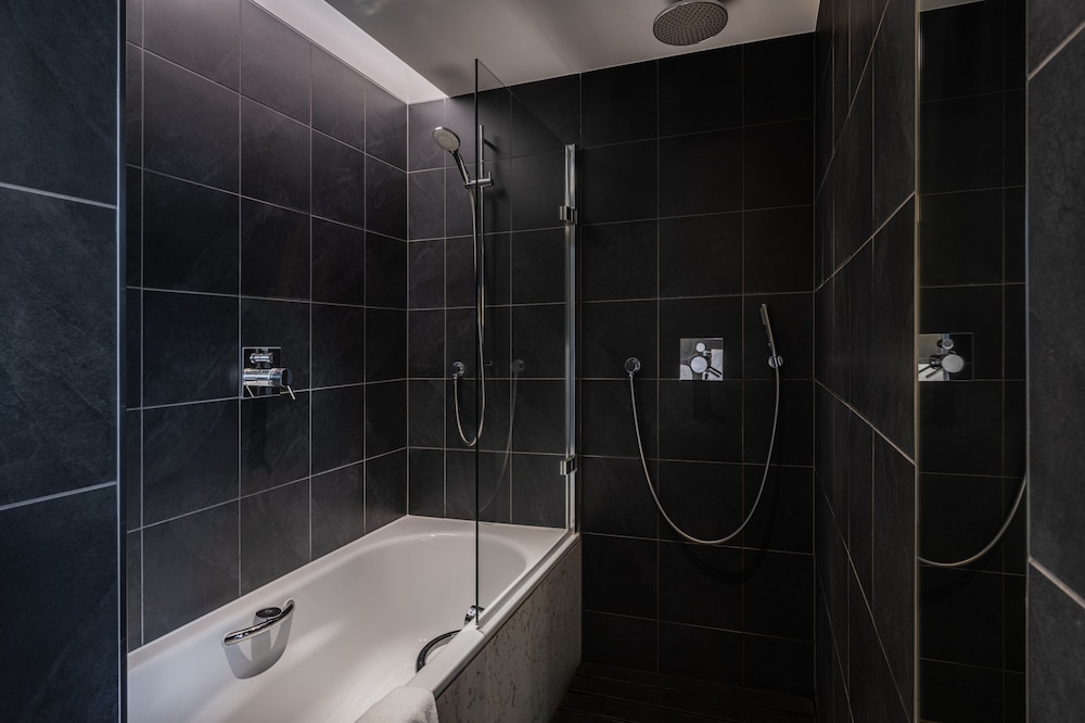 Suite del hotel The Resident Soho. Foto 3