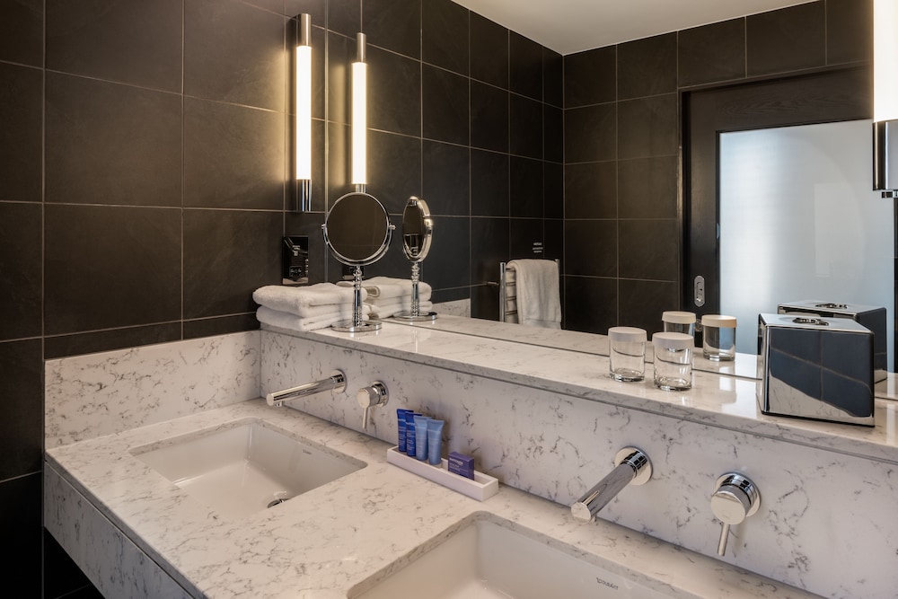 Suite del hotel The Resident Soho. Foto 4