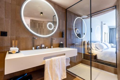 Junior Suite Deluxe The Club del hotel Sunlight Bahia Principe Tenerife. Foto 7