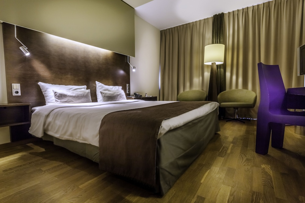 Habitación estándar, 1 cama de matrimonio del hotel Artemis Amsterdam. Foto 1