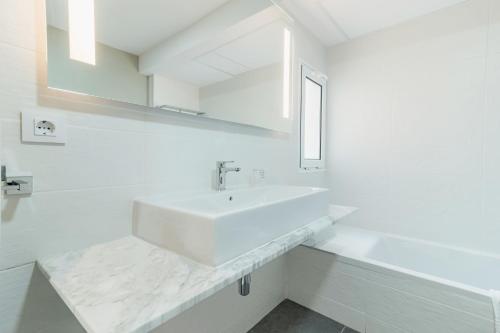 Apartamento superior con terraza para uso mono o monoparental del hotel LIVVO Koala Garden. Foto 6