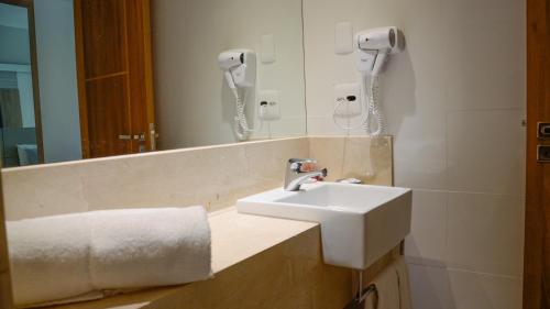 Habitación Doble Deluxe del hotel Atlântico Travel. Foto 4