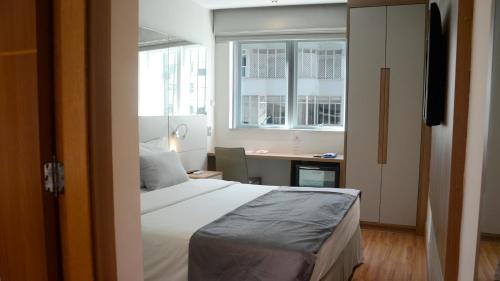 Habitación Doble Deluxe del hotel Atlântico Travel. Foto 6