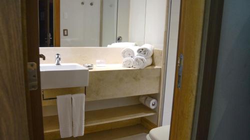 Habitación Cuádruple Deluxe del hotel Atlântico Travel. Foto 1
