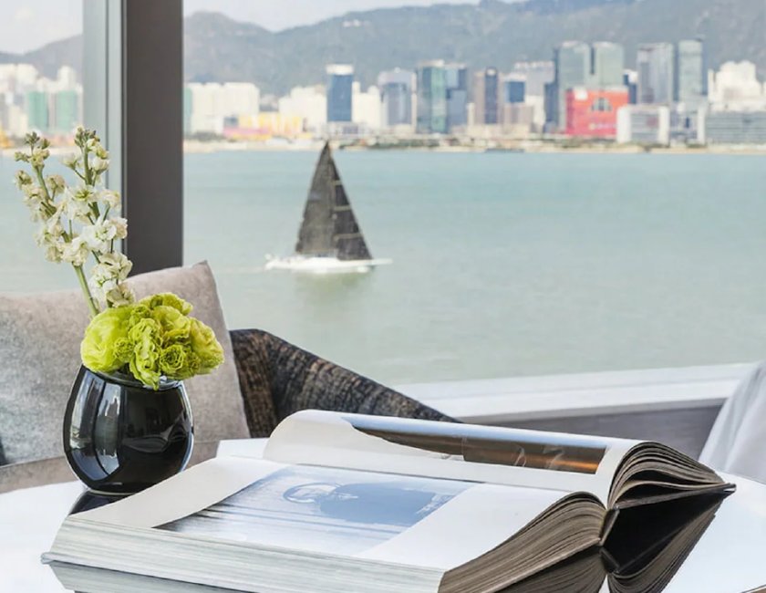 Habitación, 2 camas individuales, vistas al puerto (Victoria Harbour Lounge Access) del hotel Hyatt Centric Victoria Harbour Hong Kong. Foto 4