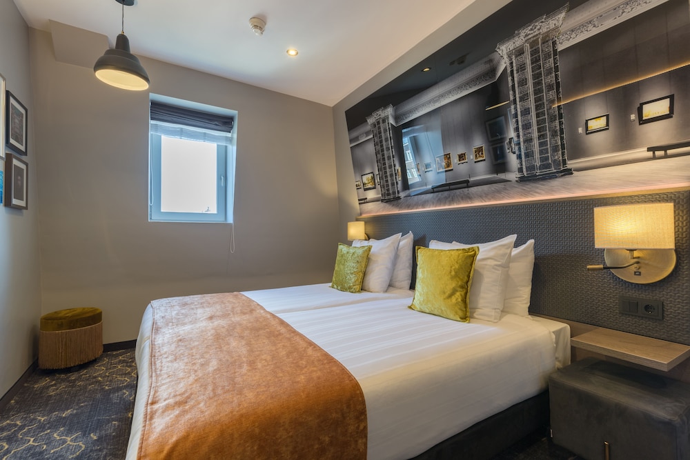Habitación Confort, 1 cama doble del hotel Leonardo Boutique Museumhotel. Foto 6