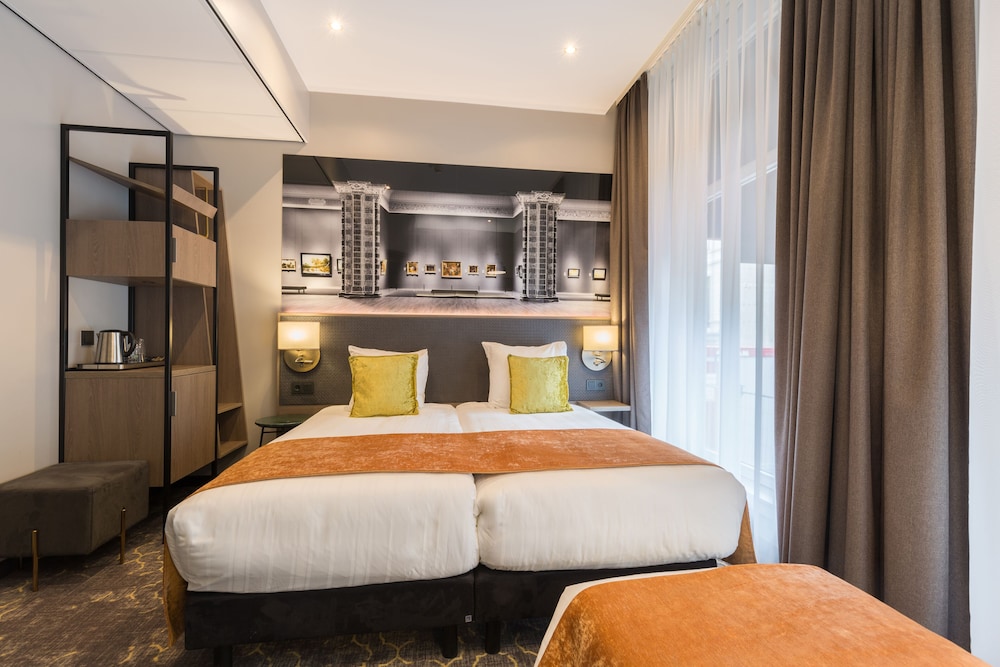 Habitación Confort (1 Double Bed 1 Single Bed) del hotel Leonardo Boutique Museumhotel. Foto 9