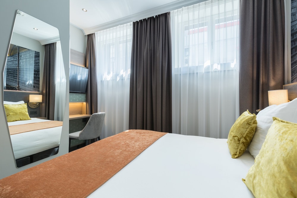 Habitación Confort, 1 cama doble (Limited View) del hotel Leonardo Boutique Museumhotel