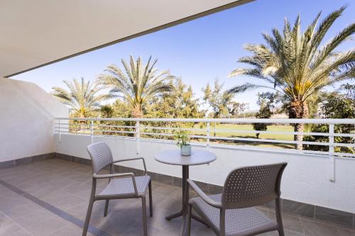 Suite con vistas al campo de golf del hotel Gara Suites Golf and Spa. Foto 2