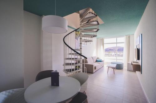 Suite Dúplex con vistas al campo de golf - Solo adultos del hotel Gara Suites Golf and Spa. Foto 2