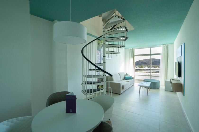 Suite Duplex del hotel Gara Suites Golf and Spa