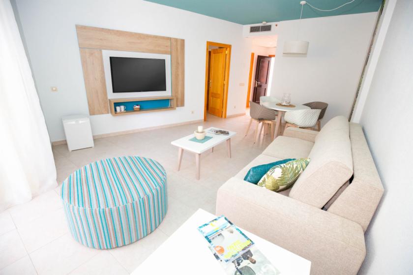 Suite Duplex Vista Campo del Golf del hotel Gara Suites Golf and Spa. Foto 1