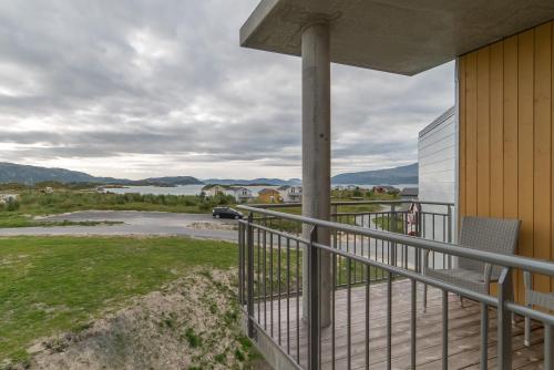 Habitación doble Vista Mar Vista Montaña Balcón o Terraza Superior 2 Camas individuales del hotel Sommarøy Arctic