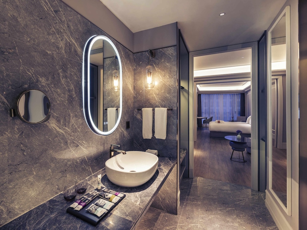 Privilege, Habitación, 1 cama de matrimonio grande del hotel Mercure Shanghai Hongqiao Soho. Foto 2
