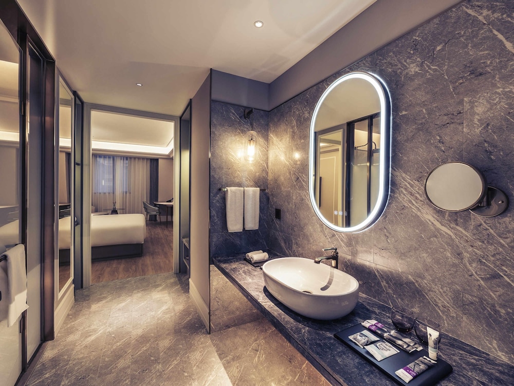 Habitación superior, 1 cama de matrimonio grande del hotel Mercure Shanghai Hongqiao Soho. Foto 4