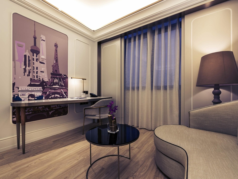 Habitación superior, 1 cama de matrimonio grande del hotel Mercure Shanghai Hongqiao Soho. Foto 5