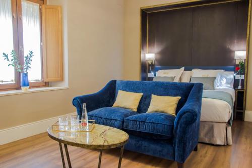 Habitación Doble Deluxe con bañera de hidromasaje del hotel Halo Boutique. Foto 5