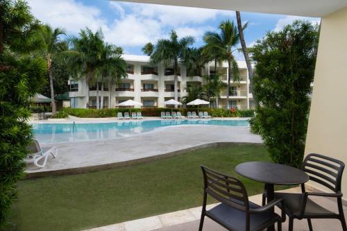 Suite Junior Premium con vistas a la piscina del hotel Impressive Premium Punta Cana