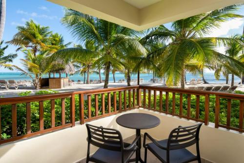 Suite Junior con vistas parciales al mar del hotel Impressive Premium Punta Cana
