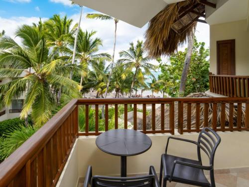 Suite Junior Premium con vistas al océano y jacuzzi del hotel Impressive Premium Punta Cana