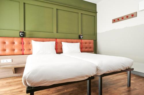 Habitación Doble Deluxe - 2 camas del hotel Generator Madrid. Foto 3
