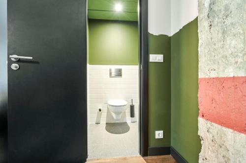 Habitación Privada de 4 camas del hotel Generator Madrid. Foto 7