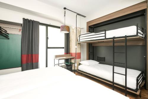 Habitación Familiar (4 huéspedes) del hotel Generator Madrid. Foto 8