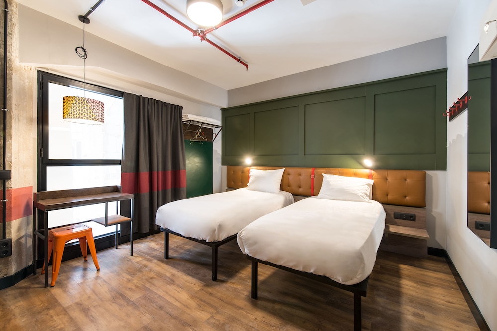 Deluxe Twin del hotel Generator Madrid. Foto 1