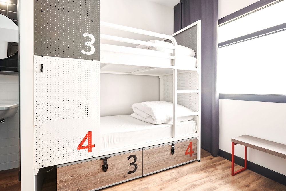 Bed in 4 bed Dorm del hotel Generator Madrid