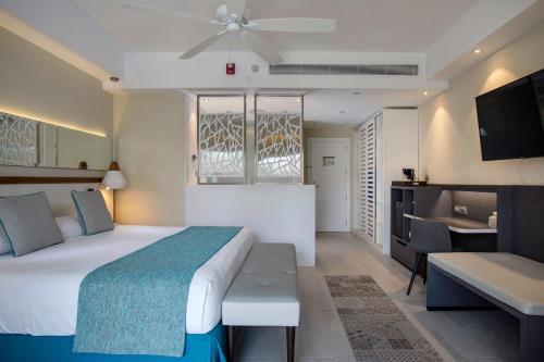 Habitación Superior del hotel Catalonia Royal La Romana - All Inclusive - Adults Only. Foto 3