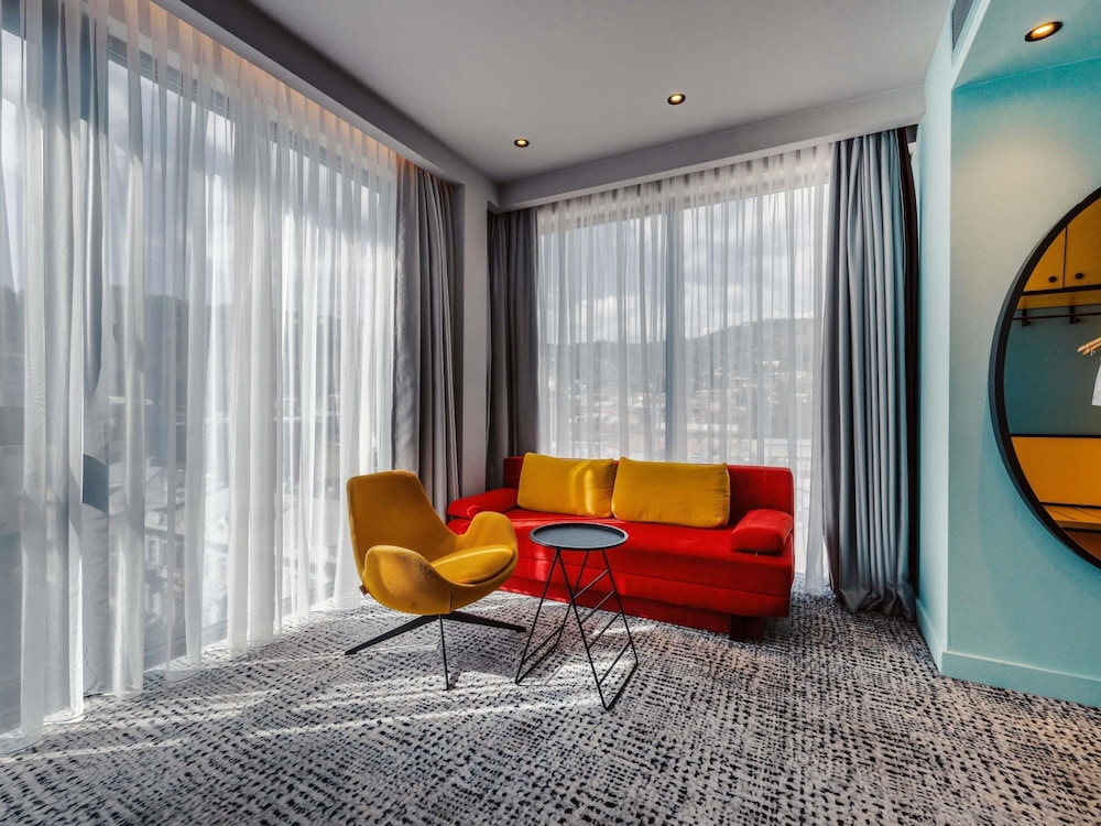 Habitación Doble Superior del hotel Ibis Styles Tbilisi Center. Foto 10