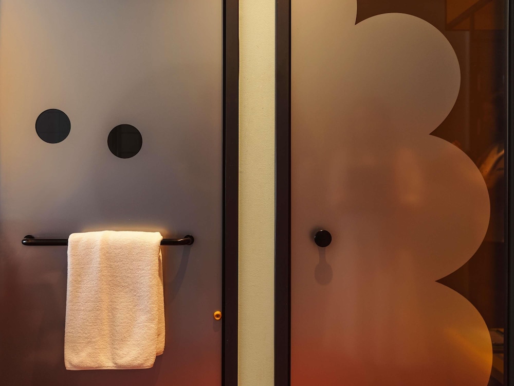 Habitación Doble Estándar del hotel Ibis Styles Tbilisi Center. Foto 5