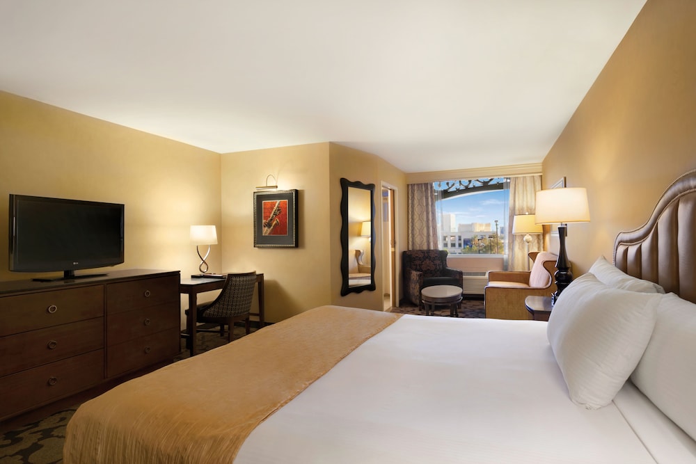 Habitación Deluxe, 1 cama de matrimonio grande, no fumadores del hotel The Orleans and Casino