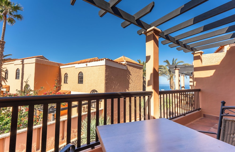 Habitación Confort, vistas parciales al mar del hotel Bakour Fuerteventura La Pared