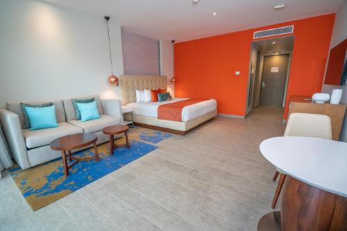 Suite Nest con acceso directo a la piscina del hotel Nickelodeon Hotels and Resorts Punta Cana, Gourmet All Inclusive By Karisma