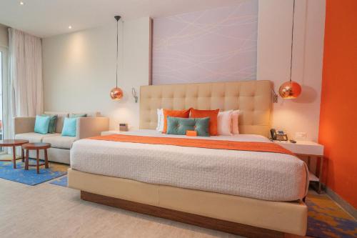 Suite Nest con acceso directo a la piscina del hotel Nickelodeon Hotels and Resorts Punta Cana, Gourmet All Inclusive By Karisma. Foto 2