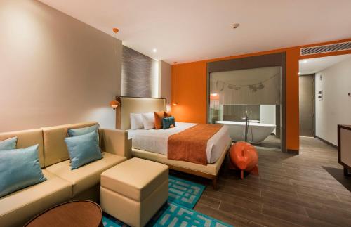 Suite Pad del hotel Nickelodeon Hotels and Resorts Punta Cana, Gourmet All Inclusive By Karisma. Foto 2