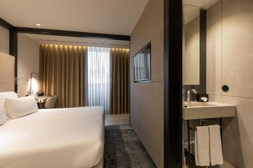 Habitación Doble Deluxe - 2 camas del hotel Porto Royal Bridges. Foto 3